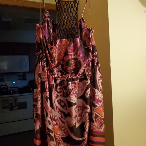 Dress - Picture 2 of 4